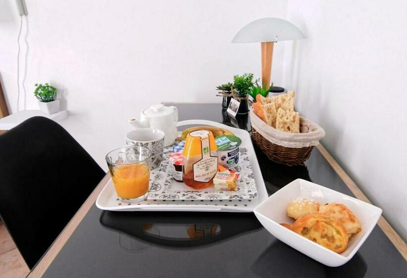 민박 Villa Louanne