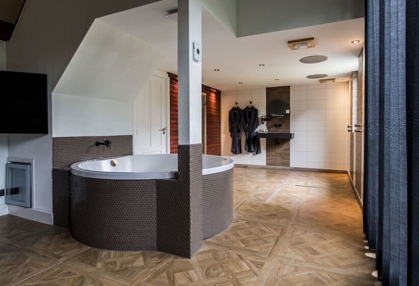 هتل Luxexcellent Super Suite