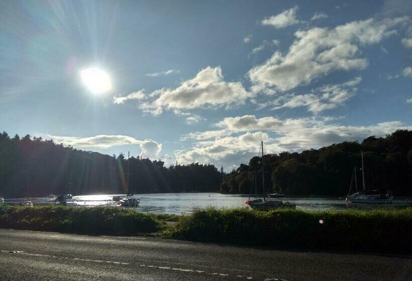 פנסיון Big Bright Room