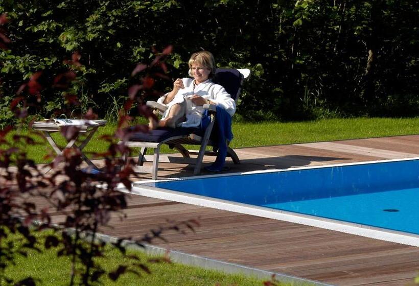 پانسیون Weingut Tauss