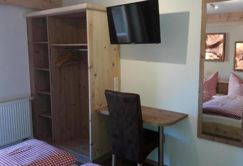 הוסטל Gasthof Leiter´s Hoamatl