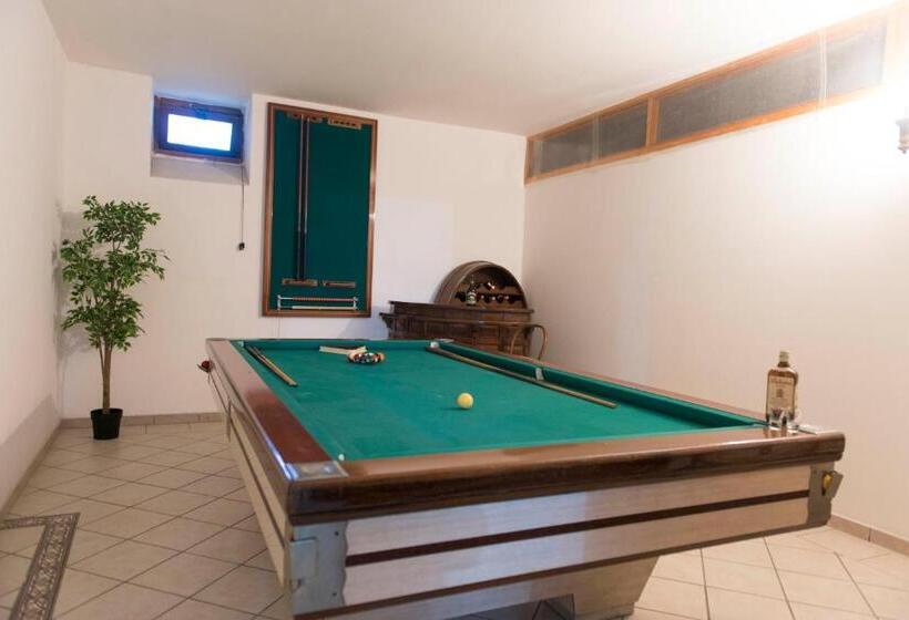 تختخواب و صبحانه Loft Style Taverna