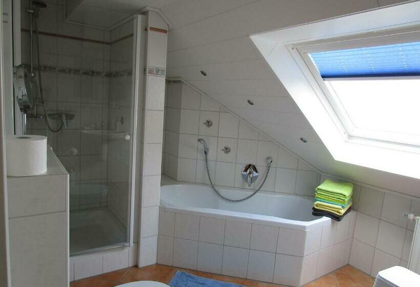 ベッドアンドブレックファースト Pension Kölzer