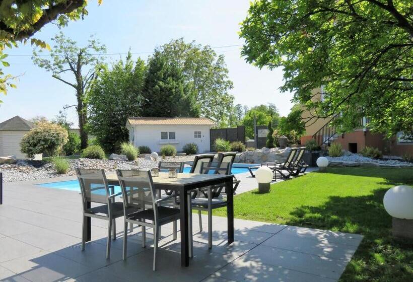 Les Rives Des Habsbourg