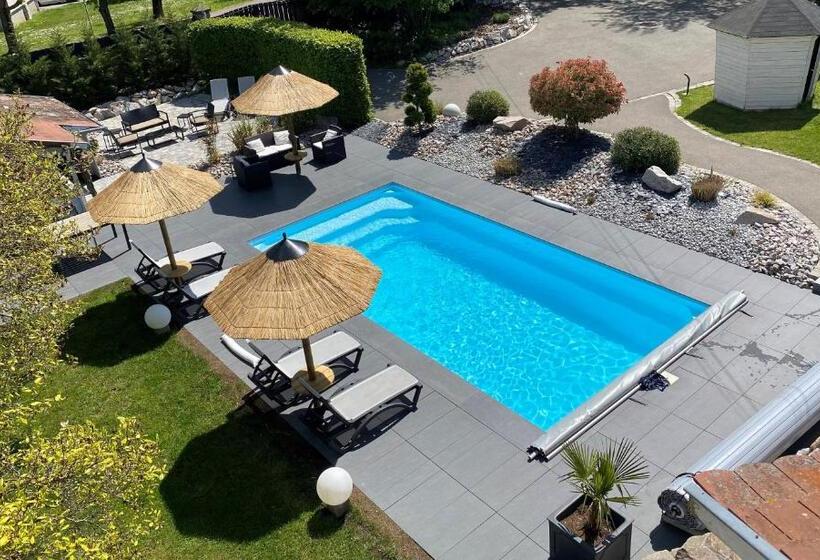 Les Rives Des Habsbourg