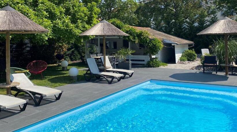 Les Rives Des Habsbourg