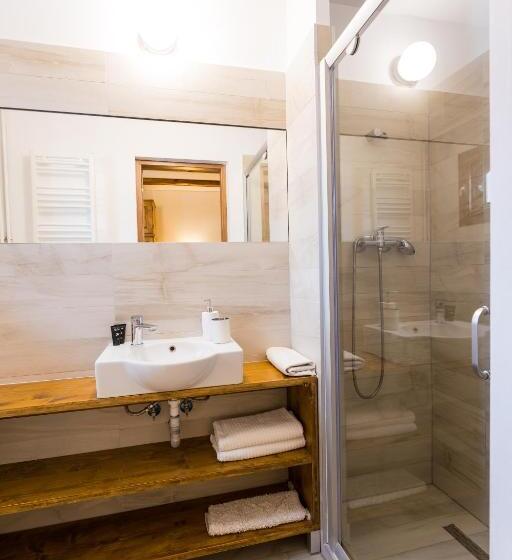 پانسیون Montana Resort Colibita