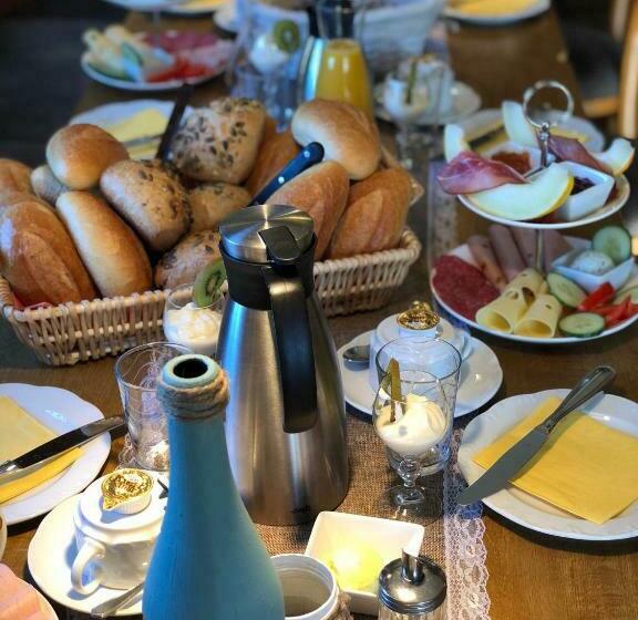 ペンション Rebstöckel