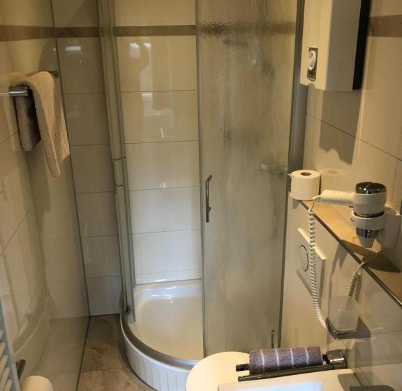 هتل Gasthof & Restaurant Am Kreuz