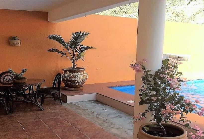 پانسیون La Vivienda Villa