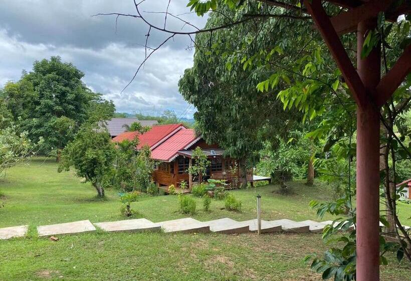 Resort Baanrai Khunya บ้านไร่คุณย่า