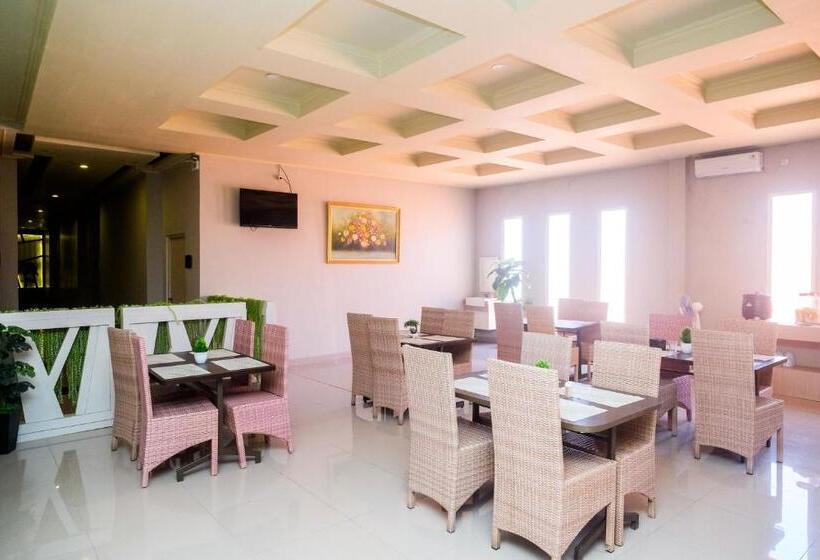 Urbanview Hotel Dedy Jaya Brebes