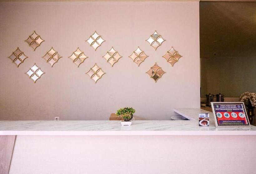 Urbanview Hotel Dedy Jaya Brebes