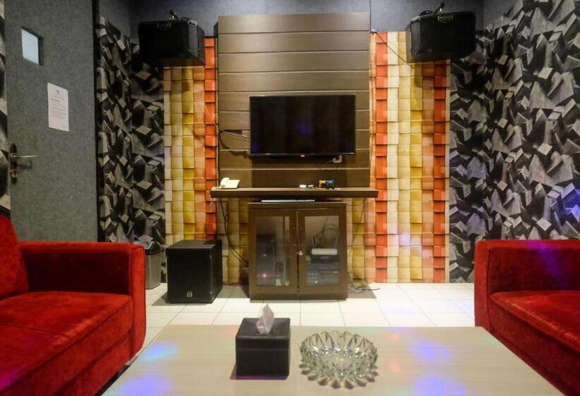 Urbanview Hotel Dedy Jaya Brebes