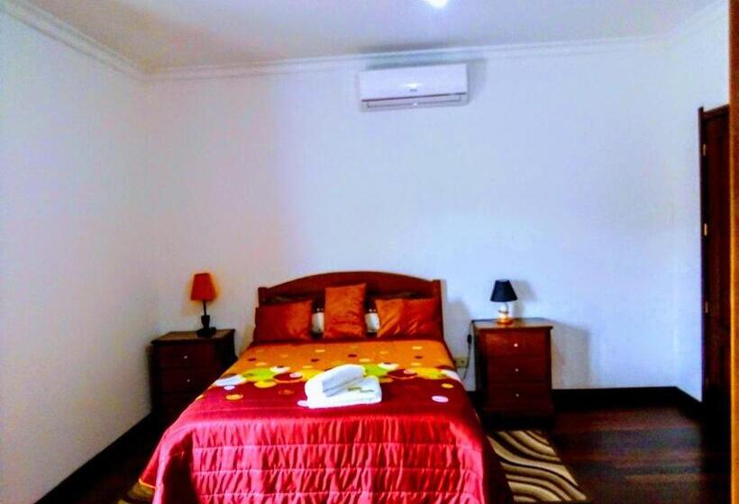 مبيت وإفطار Casa Vale Do Rio Ovil