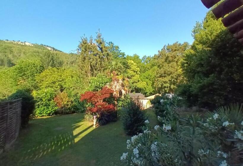 مبيت وإفطار Maison D Hotes Le Val D Aleth
