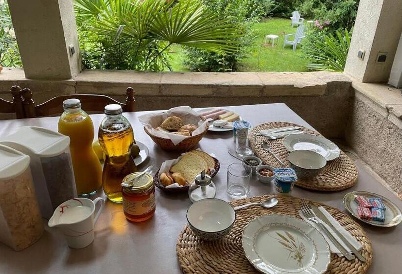 مبيت وإفطار Maison D Hotes Le Val D Aleth