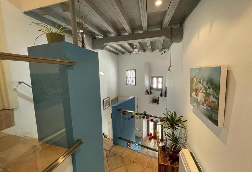 تختخواب و صبحانه Salvatierra Guest House