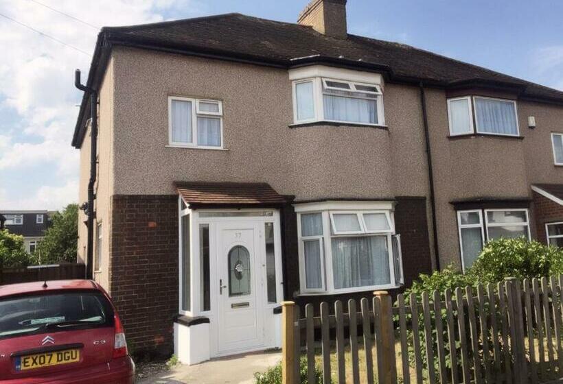 بنسيون Bexleyheath Station House