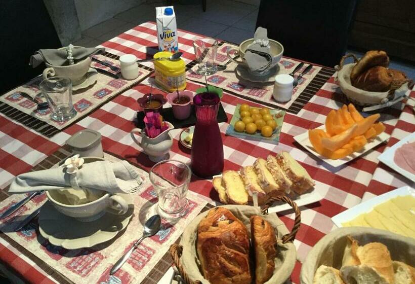 مبيت وإفطار Chambres Et Roulotte De La Gentilhommière