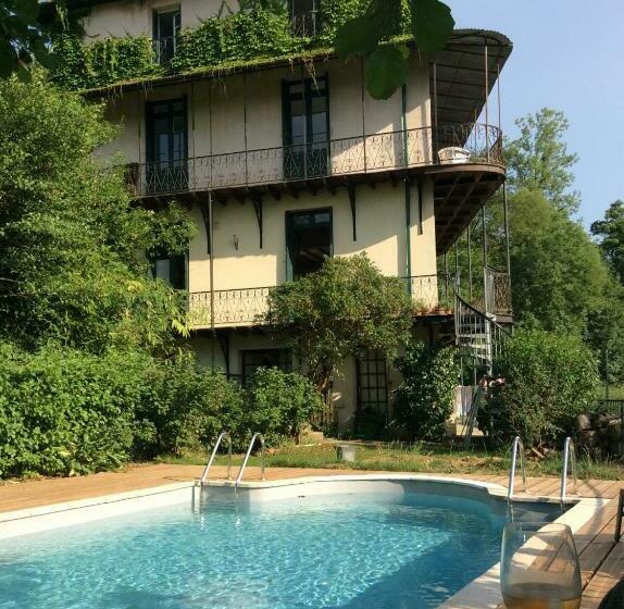مبيت وإفطار Le Grand Chalet