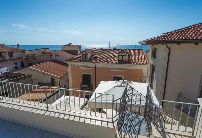 ホテル Odissea Residence E Rooms