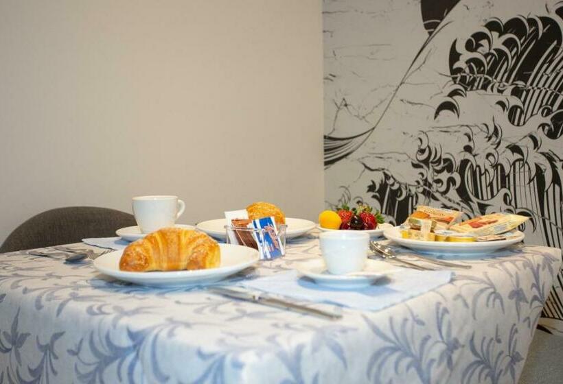 ホテル Odissea Residence E Rooms