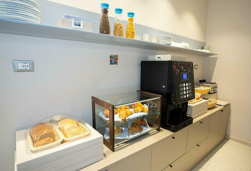 ホテル Odissea Residence E Rooms