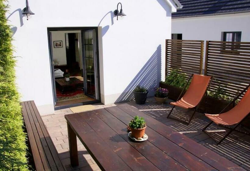 פנסיון Onefourfour Apartment