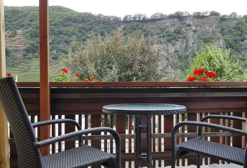 بنسيون Zur Traube