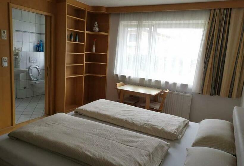 Wei Wei S Hostel