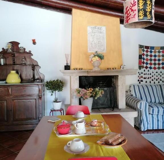 مبيت وإفطار Aspromonte Yellow House