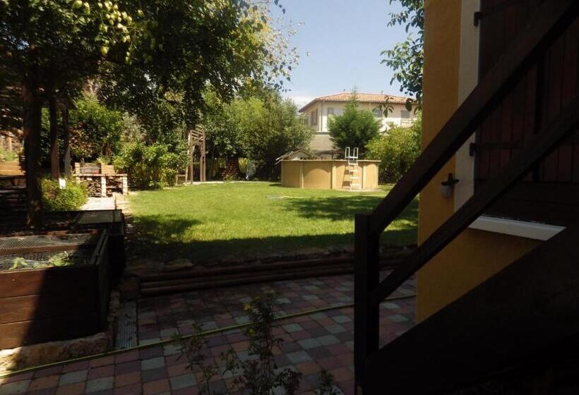 مبيت وإفطار Chez Gus