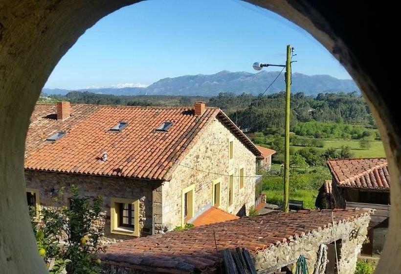 هتل Turismo Rural El Piensu