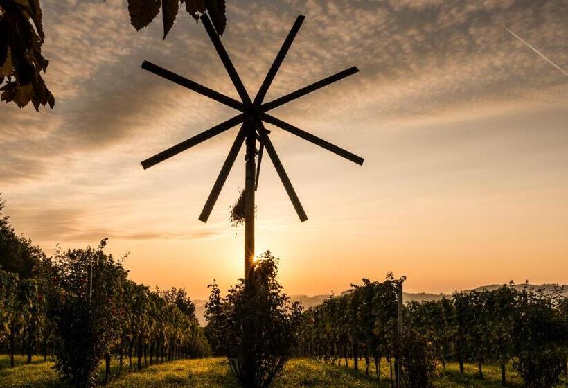 هتل Weingut Wohlfühlzimmer Adam Lieleg