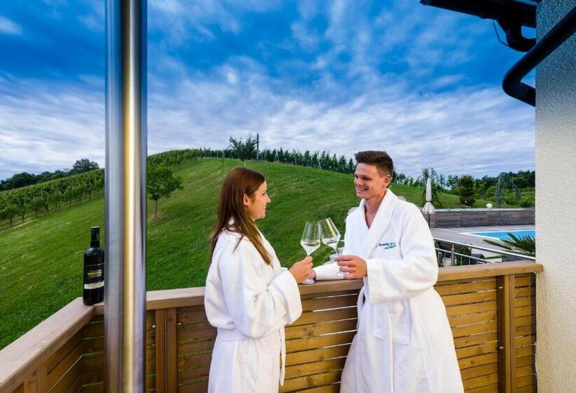 هتل Weingut Wohlfühlzimmer Adam Lieleg