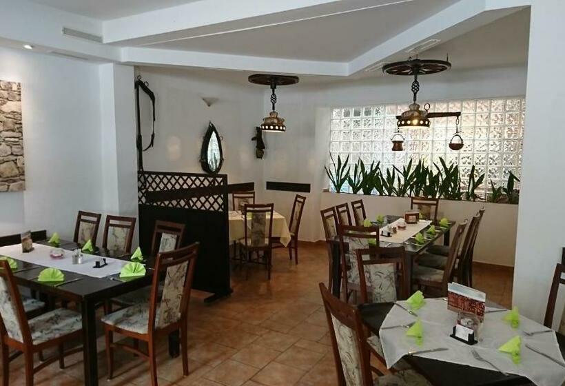 پانسیون Restaurant Rosengarten