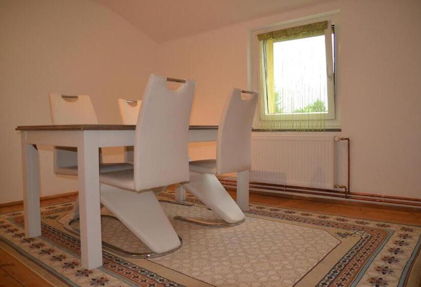 بنسيون Seerestaurant & Suiten Hayat