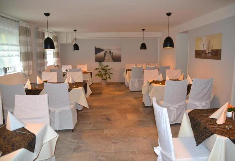 بنسيون Seerestaurant & Suiten Hayat