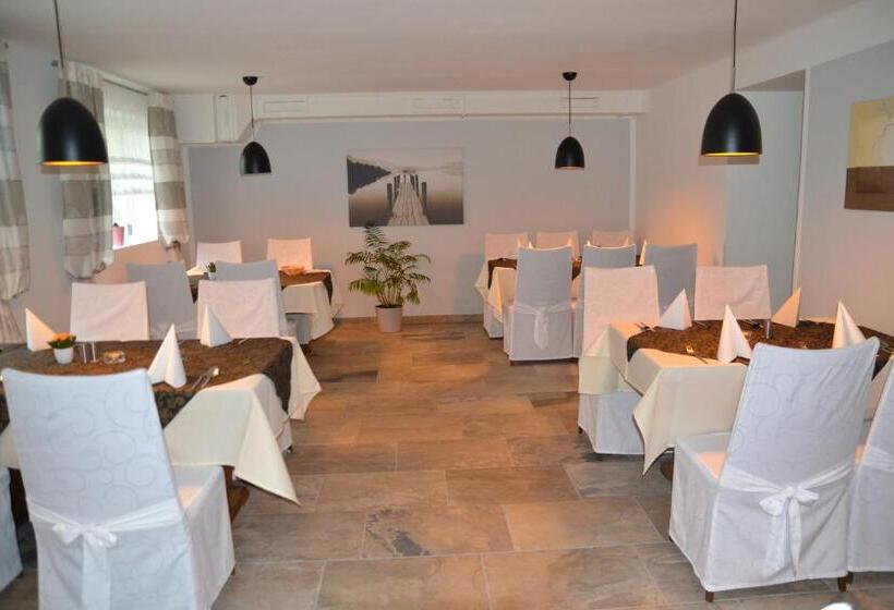 بنسيون Seerestaurant & Suiten Hayat