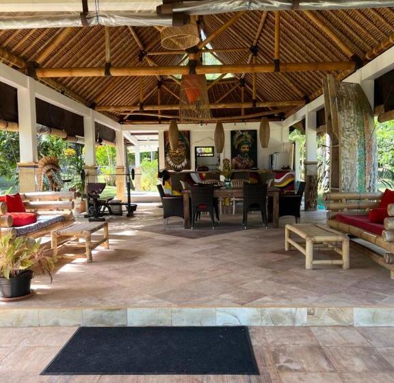 The Papalagi Resort