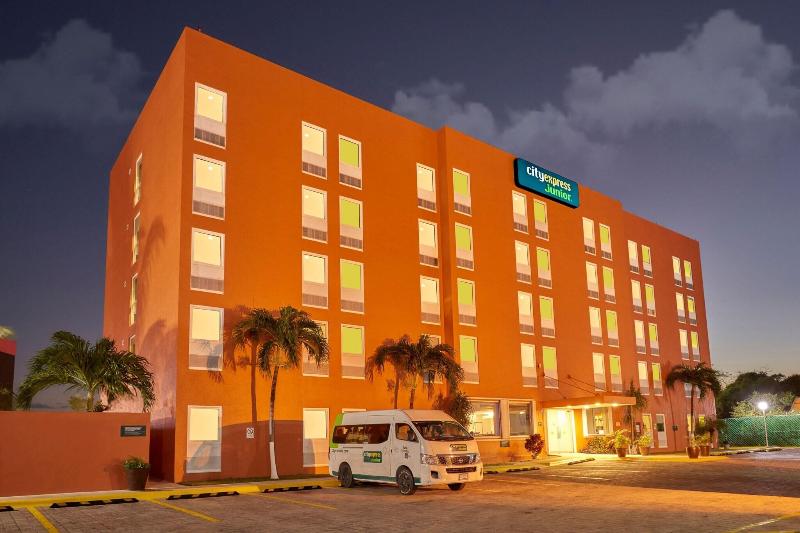 酒店 City Express Junior By Marriott Cancun