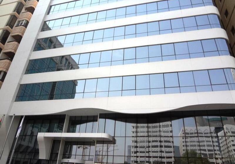 Отель Oaks Liwa Executive Suites