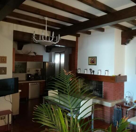 تختخواب و صبحانه Villa Magnolia Garda Lake