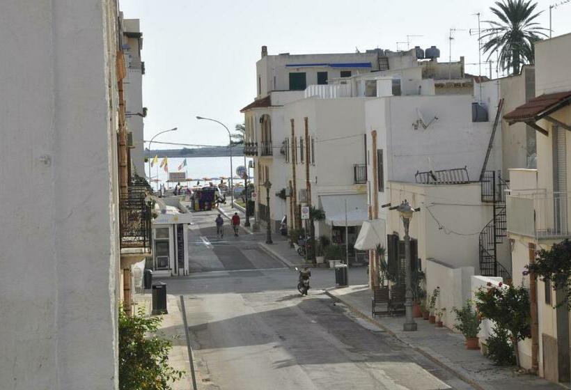 پانسیون Azzurromare