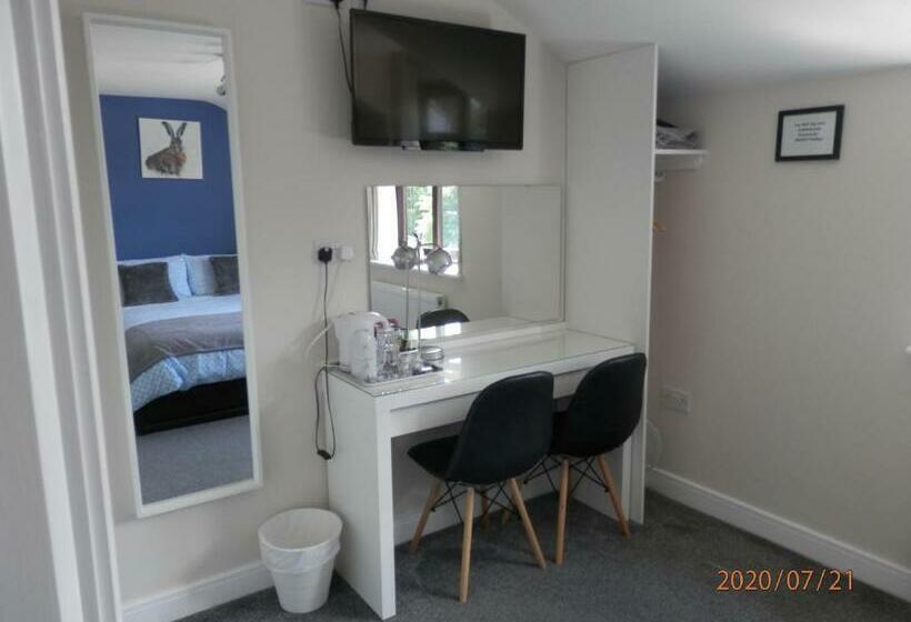 مبيت وإفطار Middle House