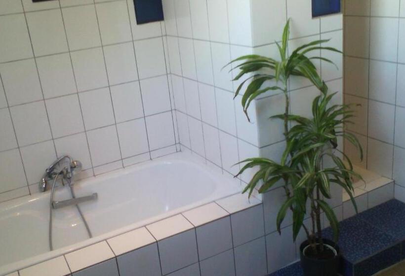 ベッドアンドブレックファースト Schuttershof Heerlen   Adults Only
