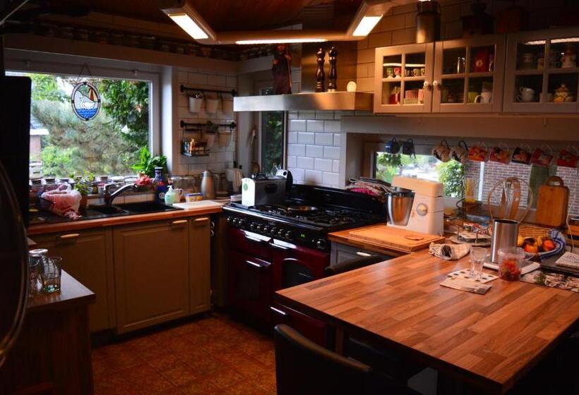 B&b Bij Moemee