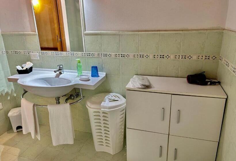 تختخواب و صبحانه Country House La Montagnola