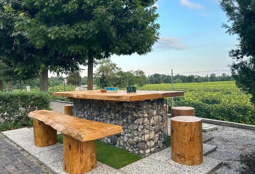 تختخواب و صبحانه Country House La Montagnola